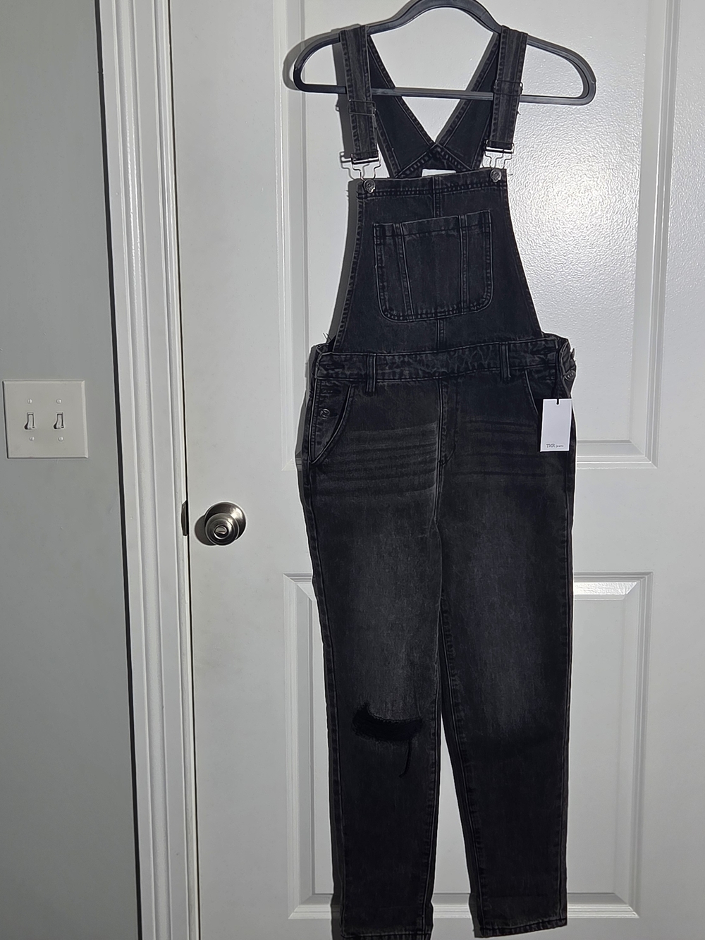 TNR Jeans Overalls Straight Leg Ankle Distressed Faded Black Ripped SMALL